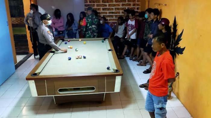 Ratusan Oknum Warga Langgar Jam Malam PSBB Gresik II, Nongkrong di Warkop dan Main Biliar