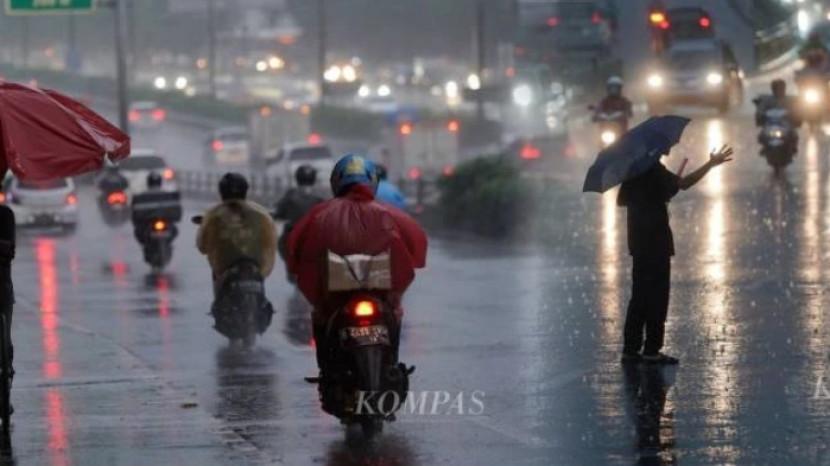 Prakiraan Cuaca Malang-Kota Batu Hari Ini Senin 17 November: Waspada Hujan Petir Lebih Dingin