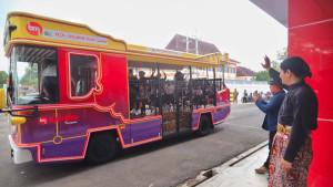 Attractive-Tour-Bus-trenggalek.jpg