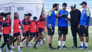 Berita-Arema-FC-Hari-Ini-Populer-Marcos-Santos-Cari-Talenta-EPA-Calon-Lawan-Hadapi-Persebaya-Dulu.jpg