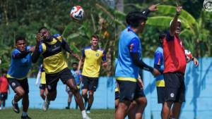 Berita-Arema-FC-Hari-Ini-Populer-Menang-Harga-Mati-Janji-PSM-Makassar-Marcos-Santos-Wajib-Waspada.jpg