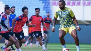 Berita-Arema-FC-Hari-Ini-Populer-Rapor-7-Laga-Terakhir-Persija-dan-Persebaya-Siap-Jadi-Ujian-Berat.jpg