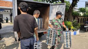 Buntut-MBG-Berulat-dan-Basi-di-Bangkalan-Orangtua-Siswa-Usul-Untuk-Diberi-Sembako-Saja.jpg