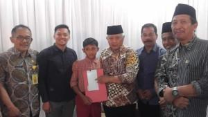 Bupati-Malang-Muhammad-Sanusi-saat-menerima-rombongan-Muhammad-Nazarullah.jpg