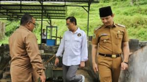 Bupati-Trenggalek-Mochamad-Nur-Arifin-Rektor-Universitas-Brawijaya-Malang-Widodo.jpg