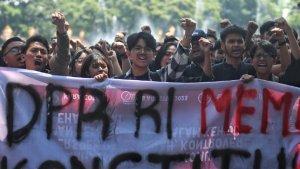 GALERI-FOTO-Aksi-Mahasiswa-Malang-Tolak-Revisi-UU-Pilkada-yang-Digulirkan-DPR-RI.jpg