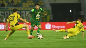 Gali-Frietas-Persebaya.jpg