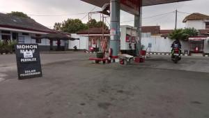 KEHABISAN-STOK-Suasana-di-SPBU-Kalisat-Jember-Jawa-Timur-Sabtu-2672025.jpg