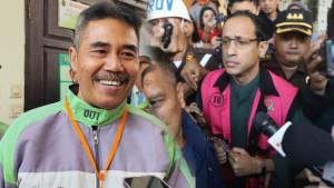 Kami-Support-Sebagai-Sahabat-Kisah-Mulyono-Driver-Gojek-Pertama-Dukung-Nadiem-Makarim-di-Sidang.jpg