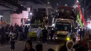 Karnaval-sound-horeg-yang-digelar-di-Desa-Giripurno-Kota-Batu-melewati-batas-waktu.jpg