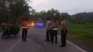 Kecelakaan-maut-di-Jalur-Lintas-Selatan-JLS-Desa-Bago-Kecamatan-Pasirian-Lumajang.jpg