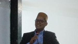 Ketua-FPK-Kota-Malang-Ahmad-Fuad-Rahman-memberikan-tanggapannya-terkait-kisruh-tetangga.jpg