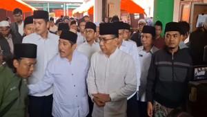 Ketua-Umum-PBNU-KH-Yahya-Cholil-Staquf-ke-pondok-pesantren-Al-Khoziny-di-Sidoarjo.jpg