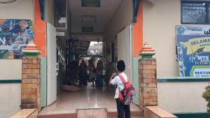 MTs-Al-Khalifah-Kabupaten-Malang-keracunan-massal-akibat-Makan-Bergizi-Gratis-MBG.jpg