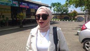 Meylisa-Zaara-selepas-sidang-mediasi-dengan-RK-di-Pengadilan-Agama-PA-Tulungagung.jpg