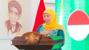 Muslimat-Nahdlatul-Ulama-Khofifah-Indar-Parawansa-menyerahkan-bantuan-untuk-Palestina.jpg