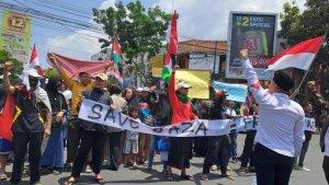Organisasi-Arek-Kepanjen-menggalang-dana-di-perempatan-Kepanjen-Kabupaten-Malang.jpg