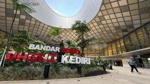 PENERBANGAN-UMROH-Suasana-area-depan-Bandara-Dhoho-Kediri.jpg