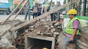PROYEK-TROTOAR-JOMBANG.jpg