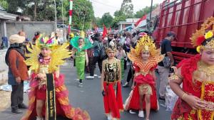 Pawai-karnaval-budaya-bertajuk-Keling-Carnival-di-Desa-Keling-Kecamatan-Kepung-Kabupaten-Kediri.jpg