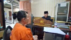 Pelaku-gendam-warga-Kecamatan-Sukun-Kota-Malang-diperiksa-anggota-Polsek-Srono.jpg