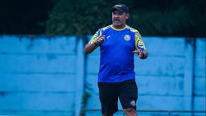 Pelatih-Arema-FC-Marcos-Santos-SEPT.jpg