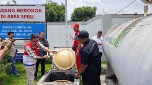 Pengecekan-BBM-di-salah-satu-SPBU-di-Kabupaten-Blitar-Kamis-30102025.jpg