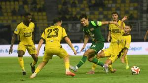 Persebaya-Surabaya-Bruno-Semen-Padang-di-Stadion-Gelora-Bung-Tomo-Surabaya-Jumat.jpg