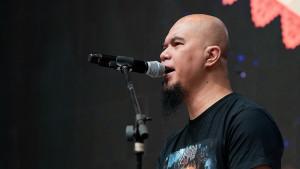 Play-Musik-Festival-2025-Dewa-19-di-Stadion-Letjend-H-Soedirman-Bojonegoro.jpg