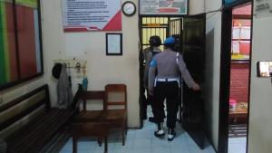 Propam-Polres-Trenggalek-menangani-perkara-anggota-Polsek-Durenan-yang-digerebek.jpg
