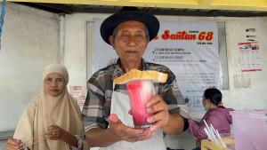 Suntono-Es-Santan-68-di-Jalan-Sempu-Kota-Malang-Minggu-2192025.jpg