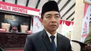 Tomie-Herawanto-mantan-Pj-Sekda-yang-kini-jadi-Kepala-Bappeda-menanggapi-mutasi.jpg