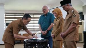 Wali-Kota-Kediri-Vinanda-Prameswati-memberikan-arahan-kepada-seluruh-pejabat-struktural.jpg