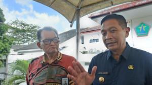 Wali-Kota-Malang-Wahyu-Hidayat-Porprov-Jatim-2025-Kepala-BPS-Kota-Malang-Umar-Sjaifudin.jpg