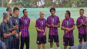 fernando-Valente-pimpin-latihan-arema-FC.jpg