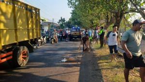 kecelakaan-di-Jalan-Raya-Desa-Cukir-Kecamatan-Diwek-Kabupaten-Jombang.jpg