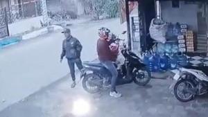 mencuri-motor-milik-warga-di-Dusun-Kedungsari-Desa-Balongsari-Kecamatan-Megaluh-Jombang.jpg