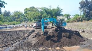 menormalisasi-Dam-Gurit-Alas-Malang-Kabupaten-Banyuwangi-Ini-dilakukan-untuk-antisipasi-banjir.jpg