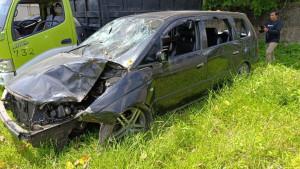 mobil-Honda-Odyssey-yang-terlibat-tabrak-lari-diamankan-di-Polres-Blitar-Senin-2292025.jpg