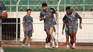 persiapan-madura-united-v-Biak.jpg