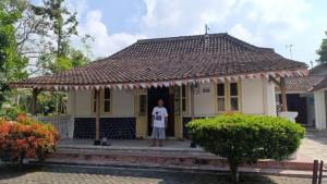 rumah-kelahiran-Soekarni-di-Kelurahan-Sumberdiren-Kecamatan-Garum-Kabupaten-Blitar.jpg