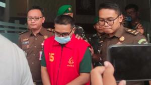 tersangka-korupsi-Sekdinkominfo-Nganjuk-Sujono.jpg