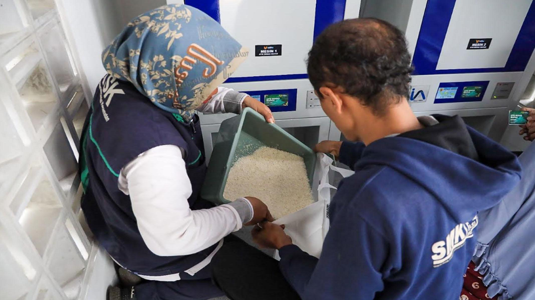 Operasional ATM Beras Mapan, Inovasi Kota Kediri untuk Tekan Kemiskinan Ekstrem Plus Kurangi Stigma