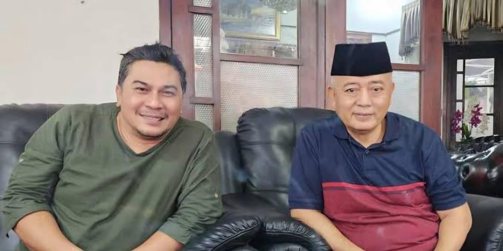 Abdul-Qodir-atau-Adeng-Ketua-Fraksi-PDIP-Kabupatem-Malang-kiri-bersama-Bupati-Sanusi.jpg