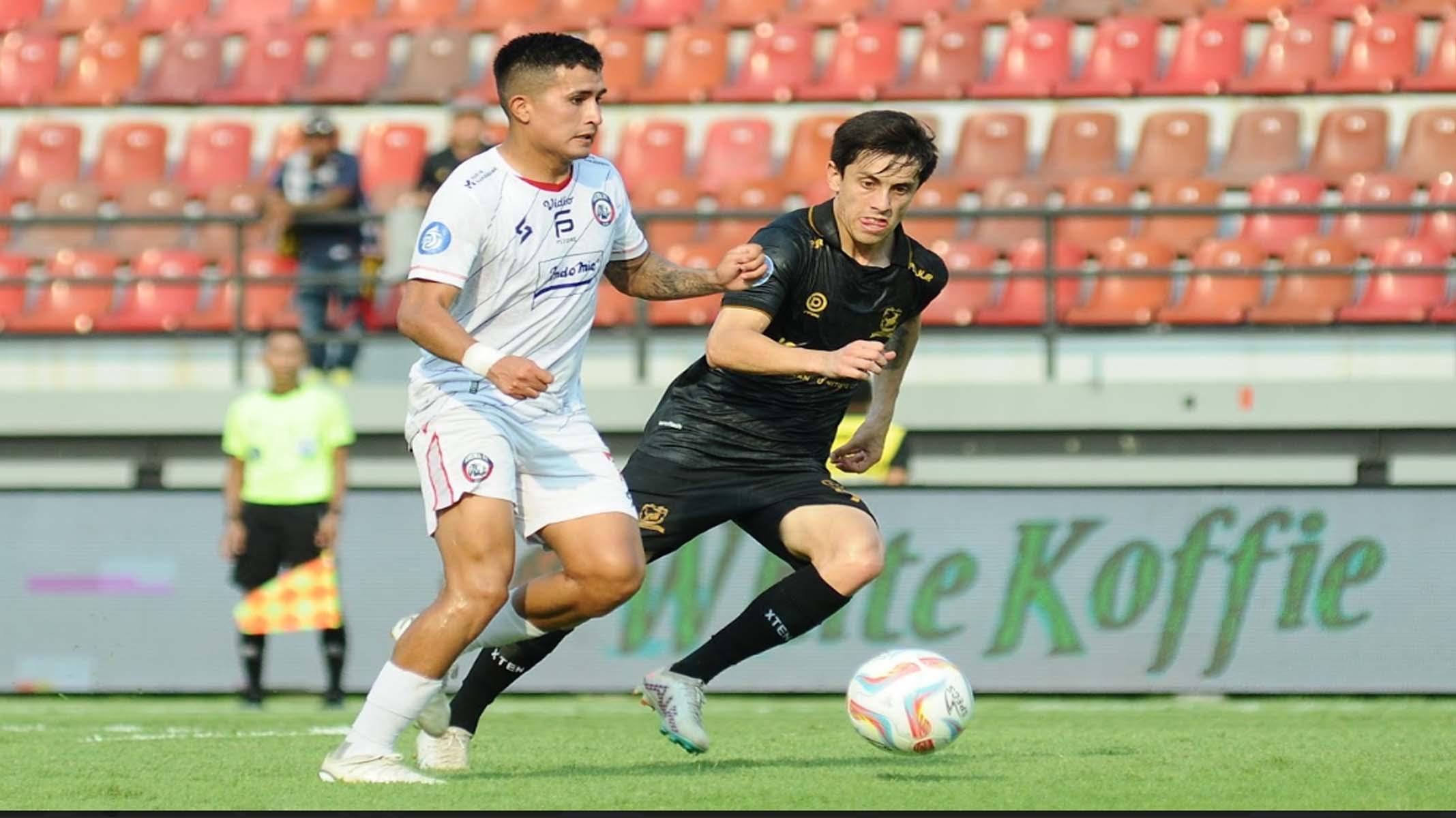 Ariel-Lucero-di-laga-Arema-FC-Vs-Madura-United.jpg