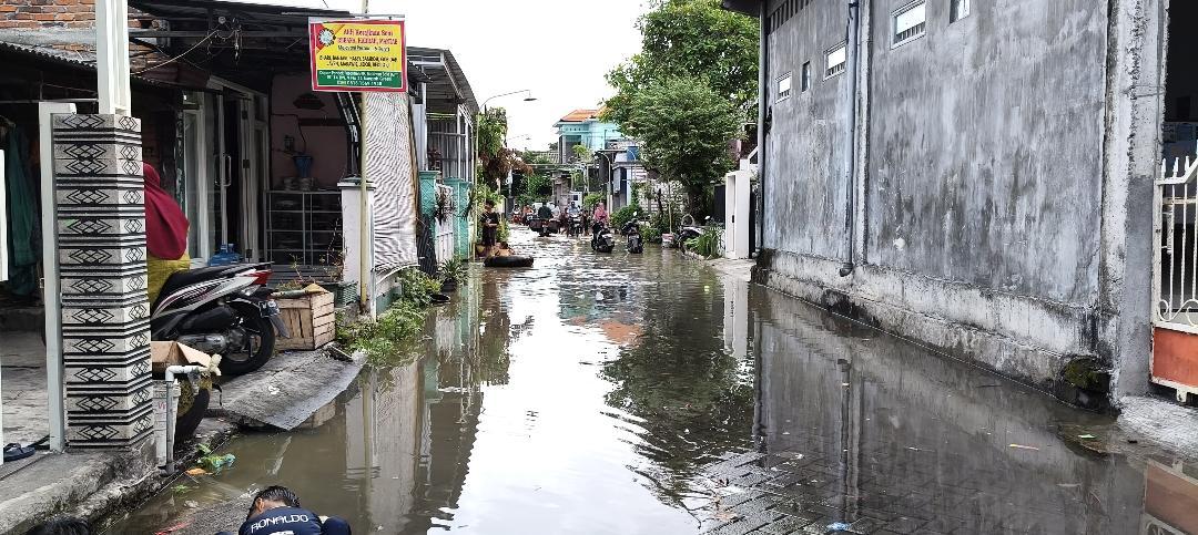 Banjir-melanda-Desa-Bungah-Kecamatan-Bungah-Kabupaten-Gresik-Bengawan-Solo.jpg