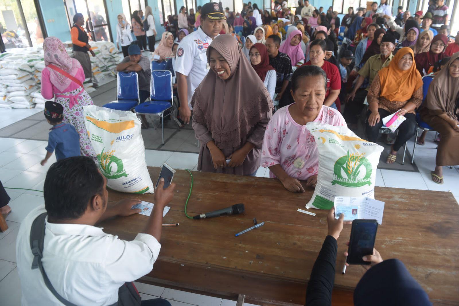 Bantuan 10 Kg Beras untuk 30.145 Warga Kota Kediri