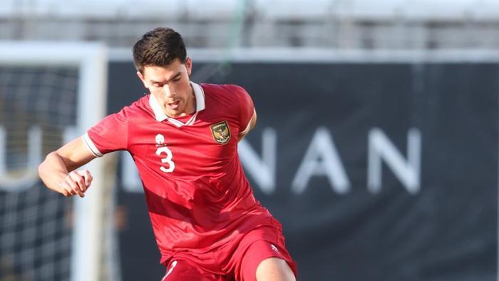 Bek-Timnas-Indonesia-Elkan-Baggott-saat-melawan-Libya-dalam-laga-uji-coba.jpg