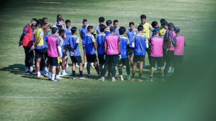 Berita Arema FC Hari Ini Populer: Banjir Tawaran Uji Coba, Lawan RANS Nusantara FC Sebelum Persija