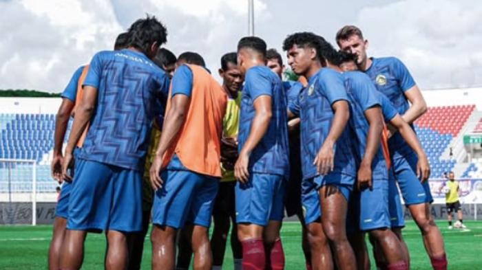 Berita-Arema-FC-Hari-Ini-Populer-Bocoran-Pemain-Baru-Mirip-Lokolingoy-Siapkan-Kekuatan-Komplet.jpg